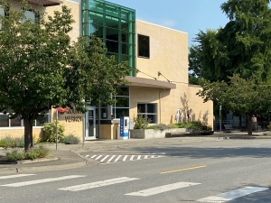 Picture of the ADA parking space located in front of City Hall